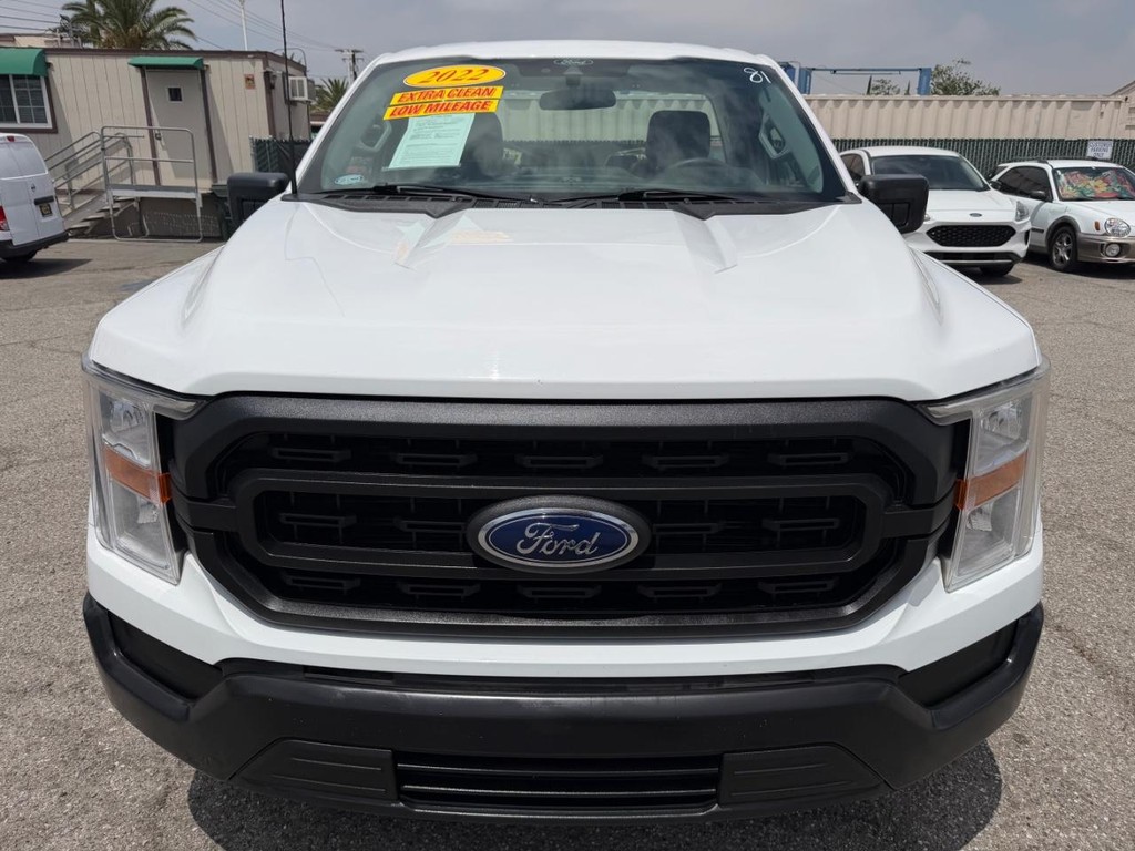 Ford F-150 Vehicle Full-screen Gallery Image 09