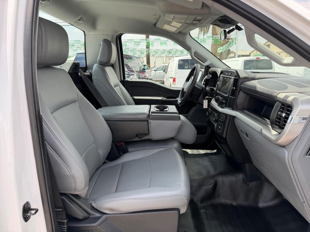 Ford F-150 Vehicle Full-screen Gallery Image 20