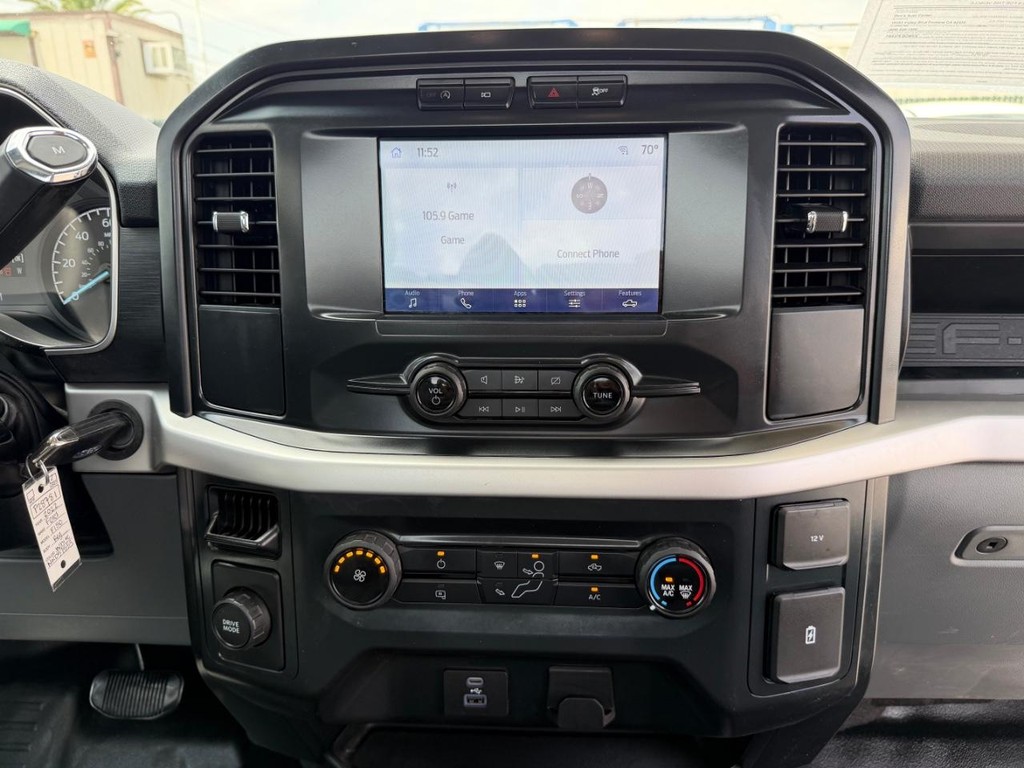 Ford F-150 Vehicle Full-screen Gallery Image 23