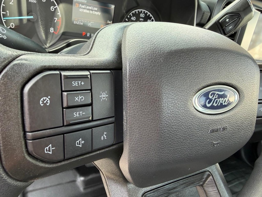 Ford F-150 Vehicle Full-screen Gallery Image 26