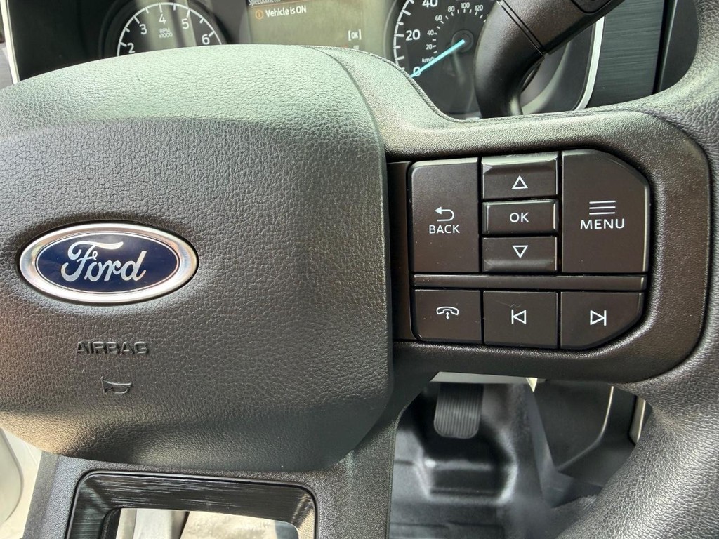 Ford F-150 Vehicle Full-screen Gallery Image 27