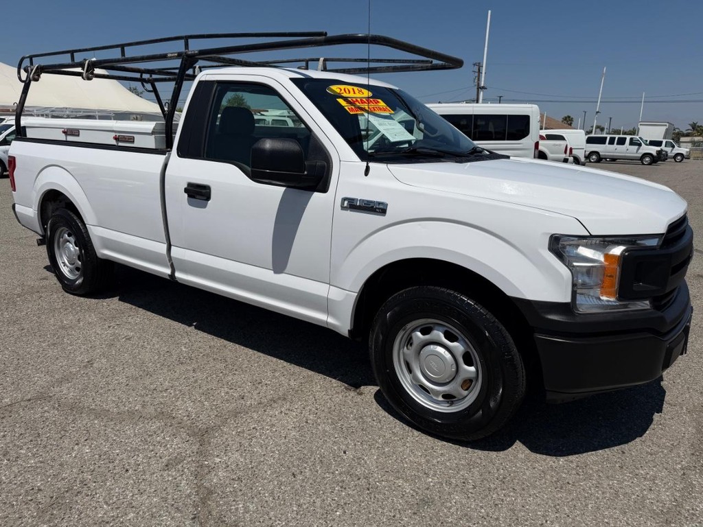 Ford F-150 Vehicle Full-screen Gallery Image 03