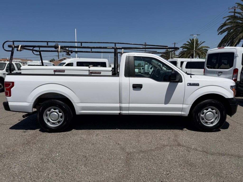 Ford F-150 Vehicle Full-screen Gallery Image 05