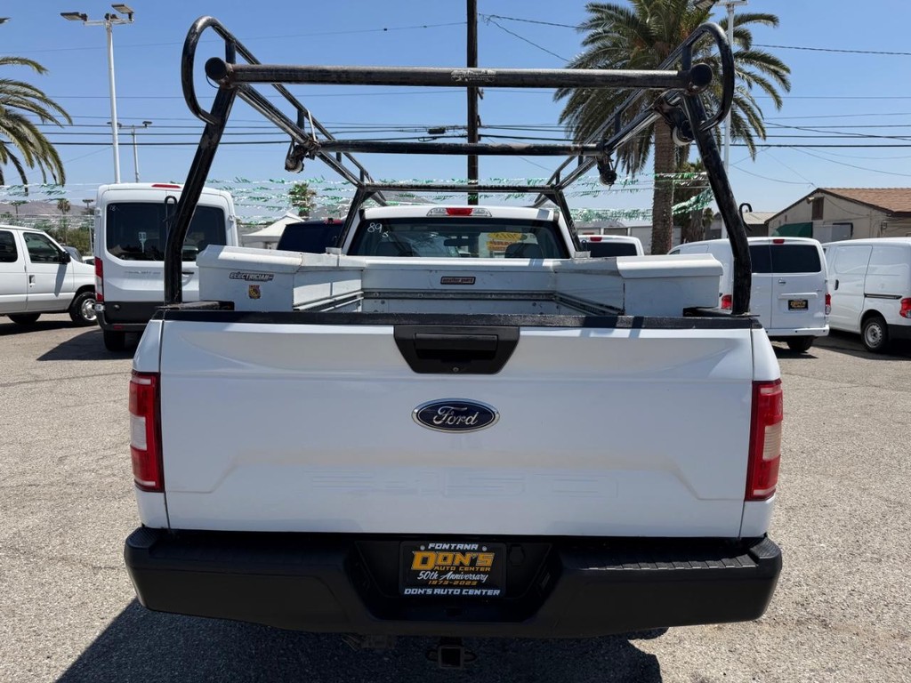 Ford F-150 Vehicle Full-screen Gallery Image 08