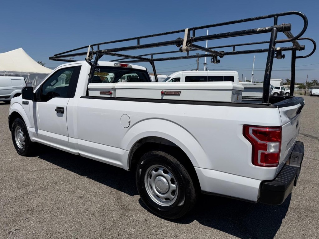 Ford F-150 Vehicle Full-screen Gallery Image 09