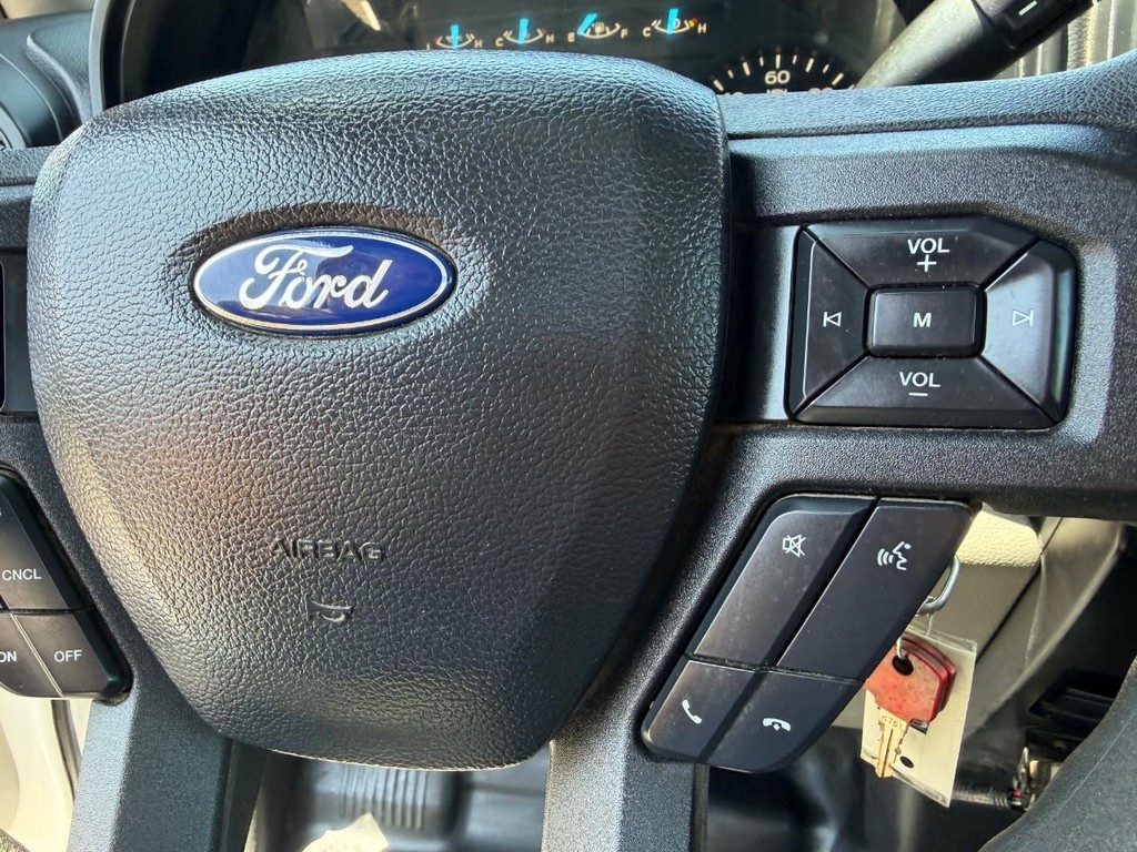 Ford F-150 Vehicle Full-screen Gallery Image 27
