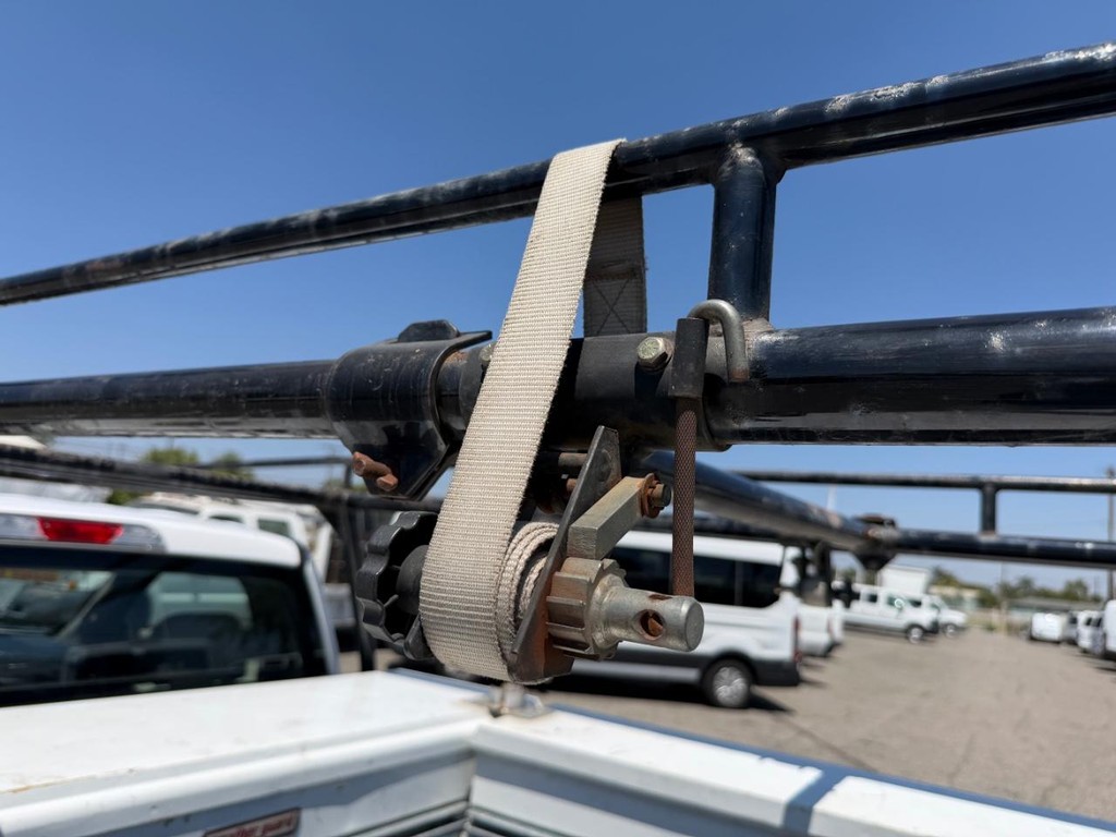 Ford F-150 Vehicle Full-screen Gallery Image 32