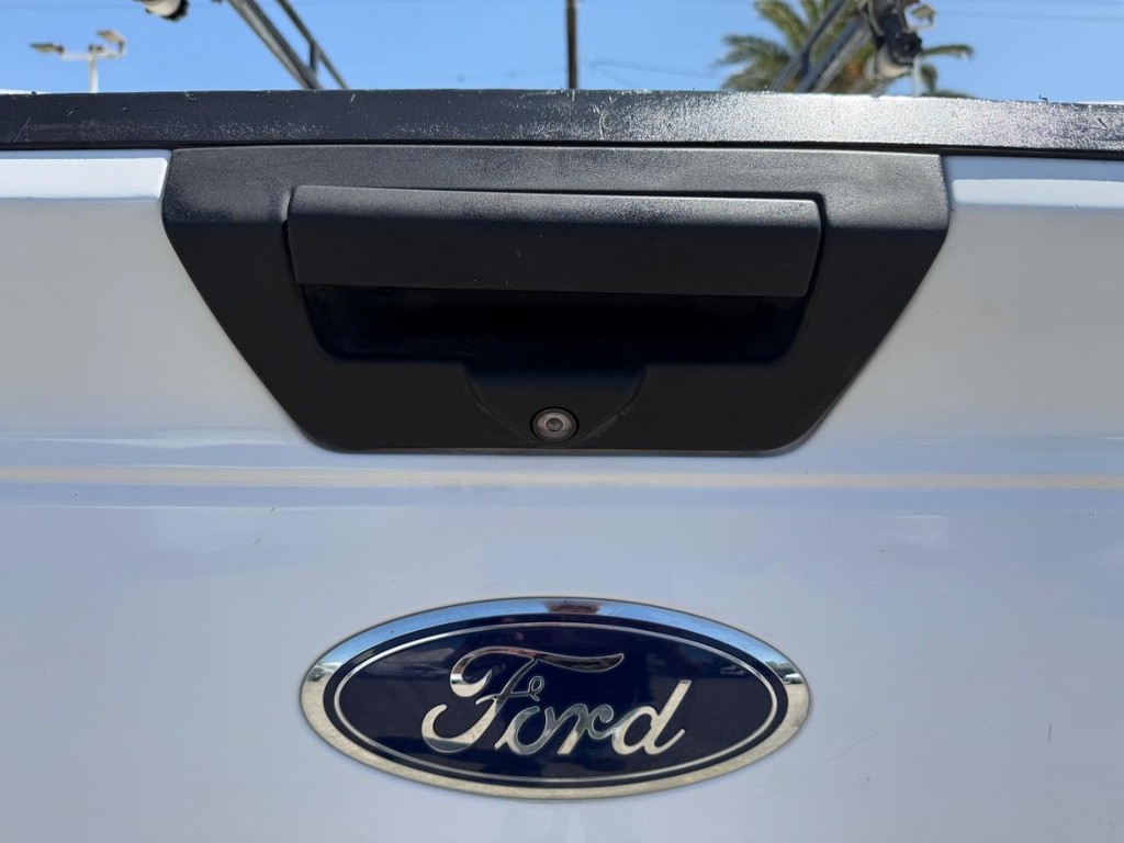 Ford F-150 Vehicle Full-screen Gallery Image 33