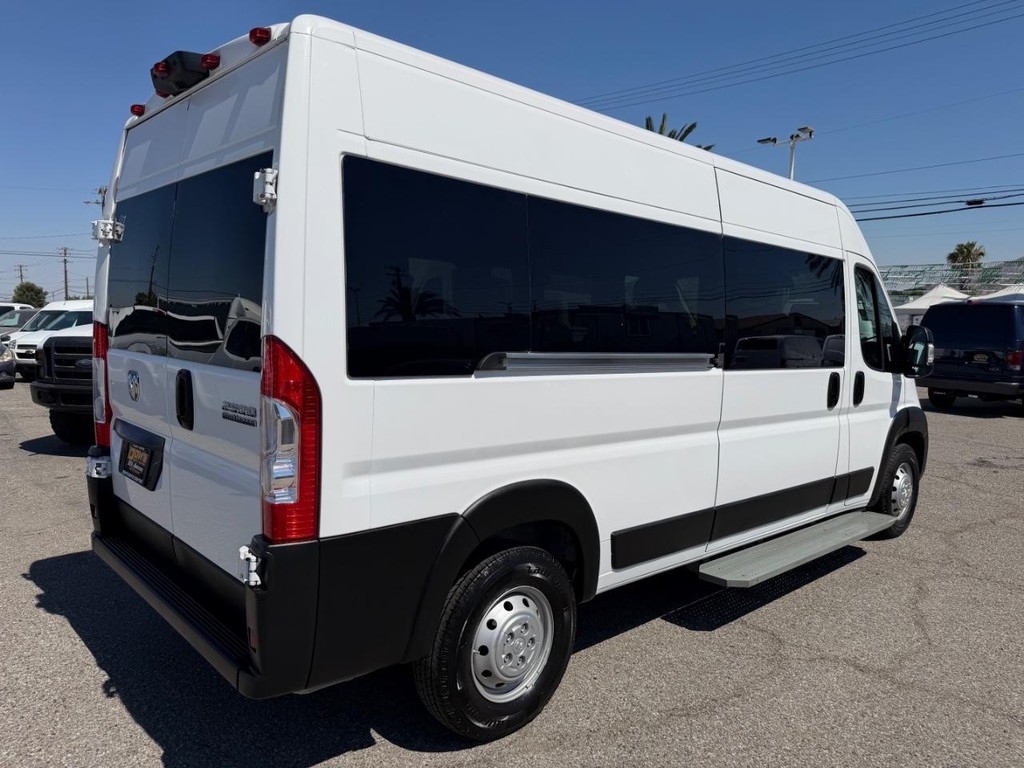 Ram ProMaster Vehicle Full-screen Gallery Image 06