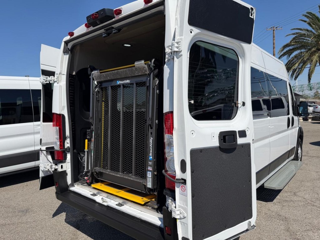 Ram ProMaster Vehicle Full-screen Gallery Image 17
