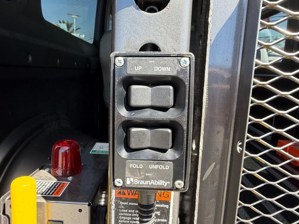 Ram ProMaster Vehicle Full-screen Gallery Image 19