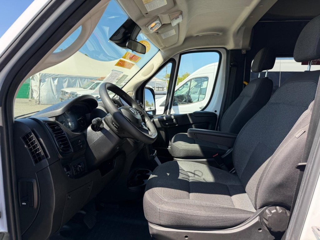 Ram ProMaster Vehicle Full-screen Gallery Image 47
