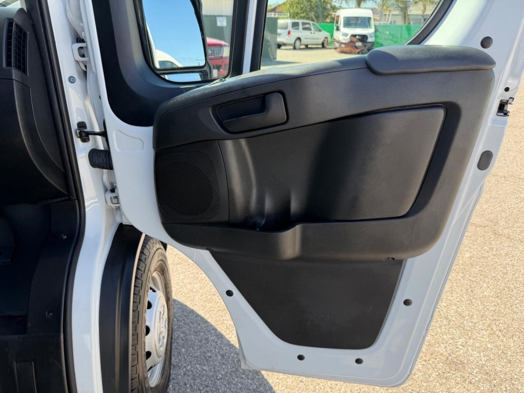 Ram ProMaster Vehicle Full-screen Gallery Image 49