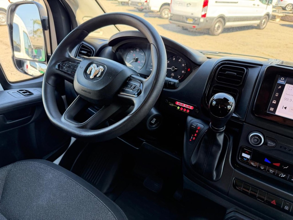 Ram ProMaster Vehicle Full-screen Gallery Image 54
