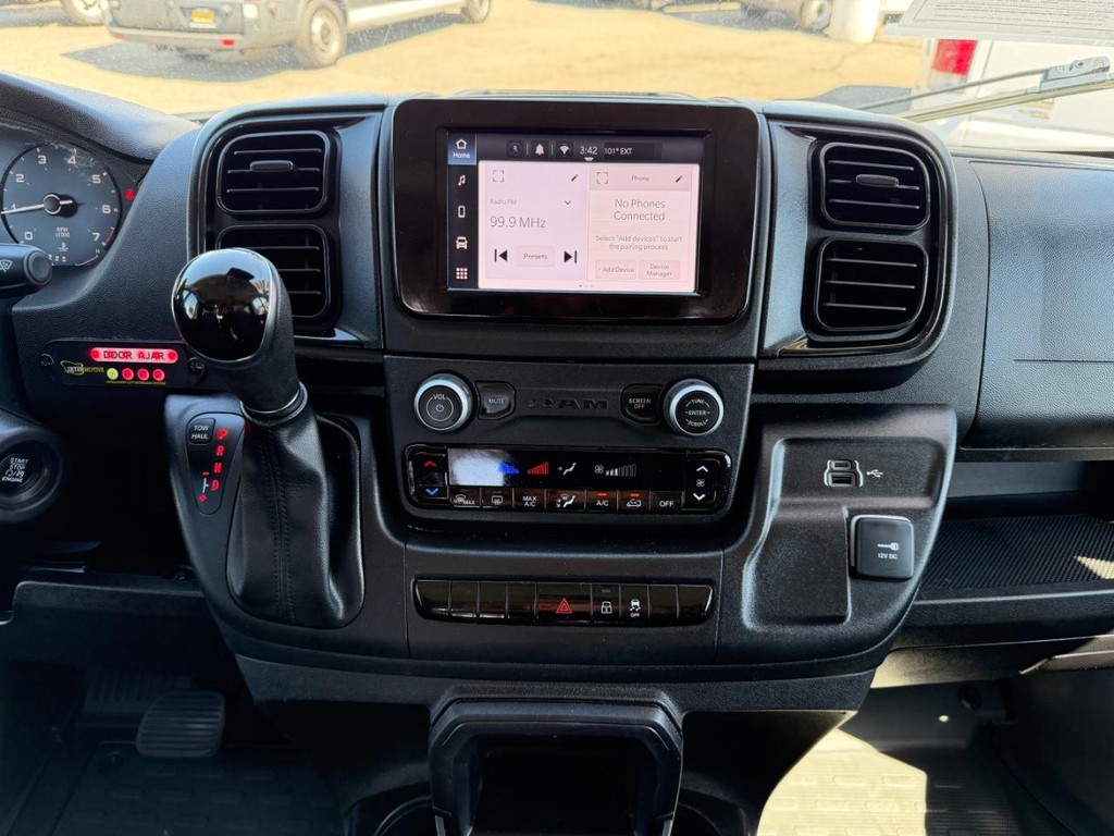 Ram ProMaster Vehicle Full-screen Gallery Image 55