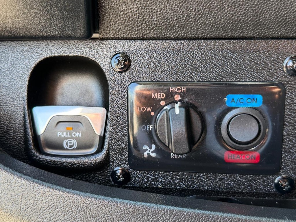 Ram ProMaster Vehicle Full-screen Gallery Image 61
