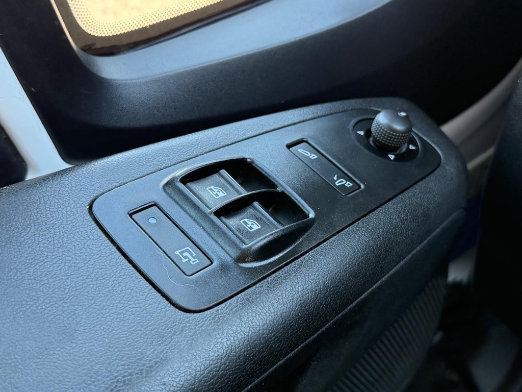 Ram ProMaster Vehicle Full-screen Gallery Image 62