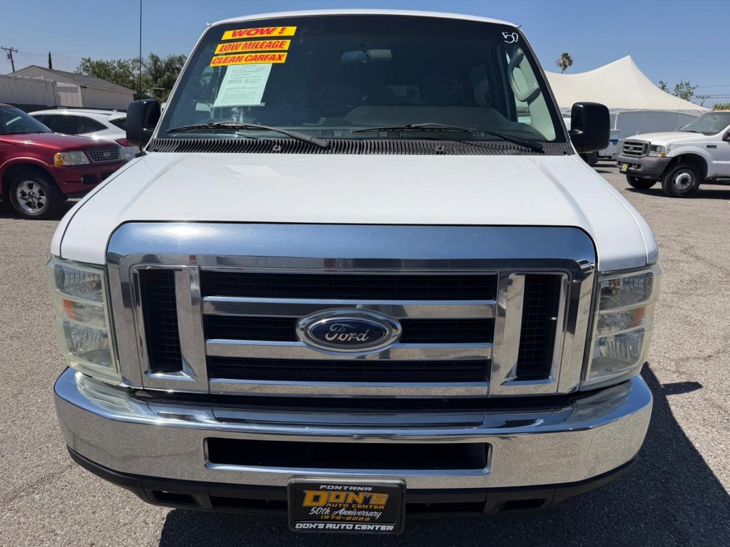 Ford E-350 XLT 12 Passenger Van Vehicle Full-screen Gallery Image 14