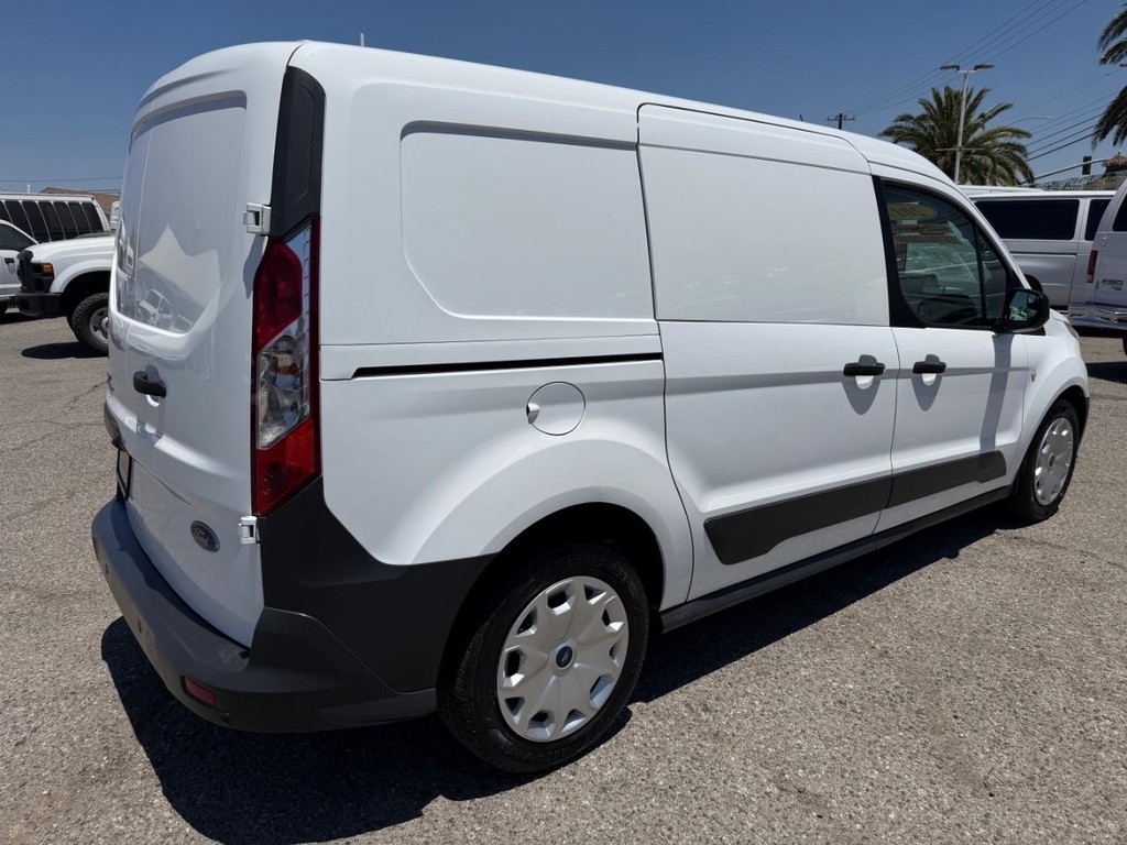 Ford Transit Connect Vehicle Full-screen Gallery Image 07