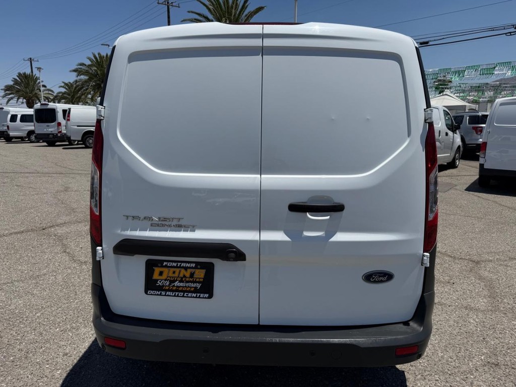 Ford Transit Connect Vehicle Full-screen Gallery Image 09