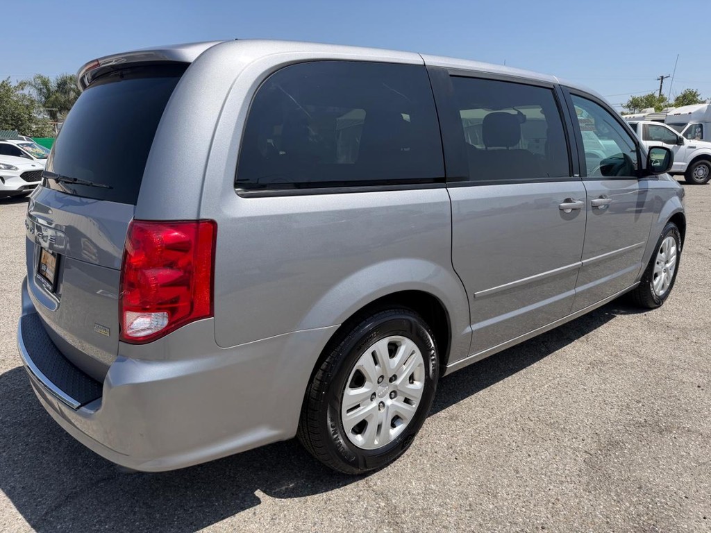 Dodge Grand Caravan Vehicle Full-screen Gallery Image 06