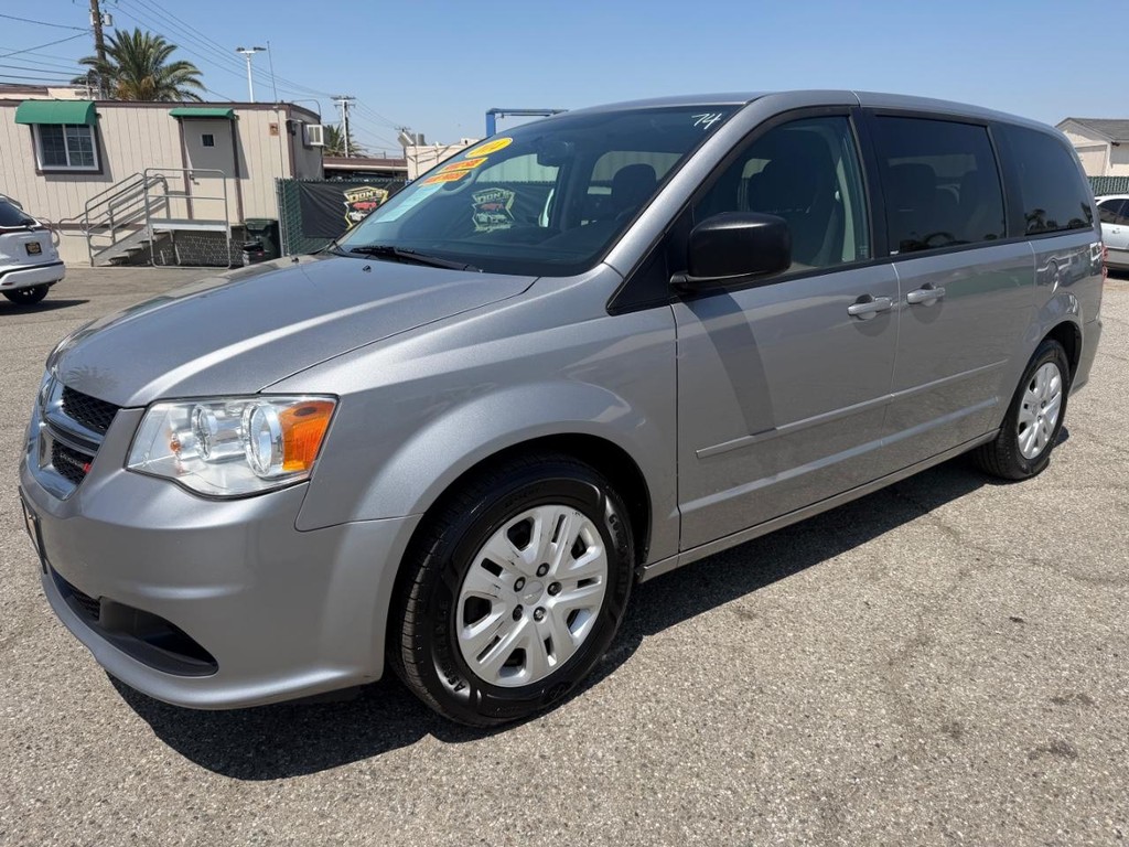 Dodge Grand Caravan Vehicle Full-screen Gallery Image 12