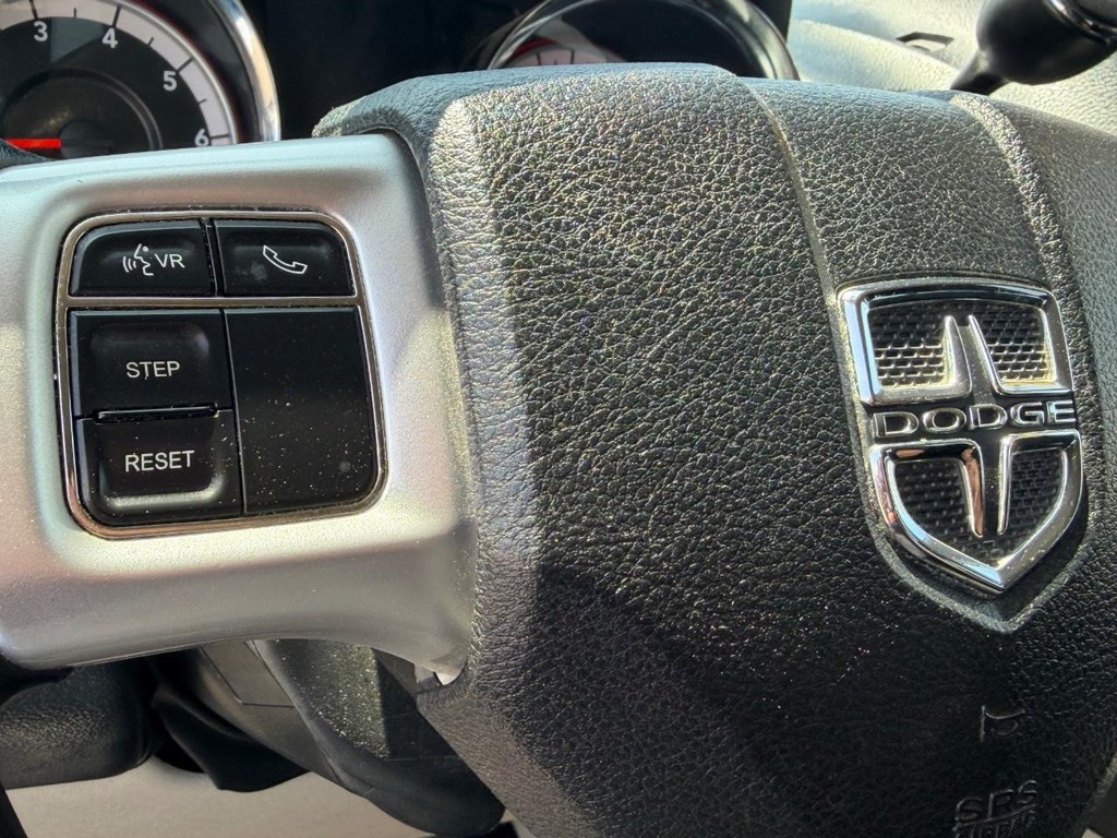 Dodge Grand Caravan Vehicle Full-screen Gallery Image 28