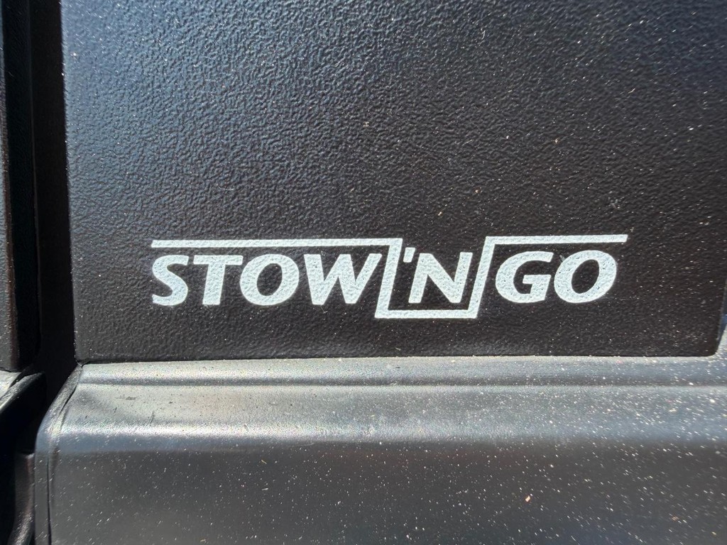 Dodge Grand Caravan Vehicle Full-screen Gallery Image 39
