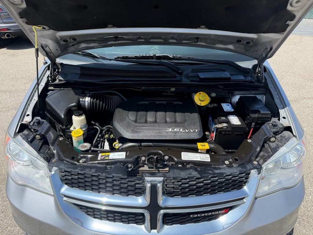 Dodge Grand Caravan Vehicle Full-screen Gallery Image 42