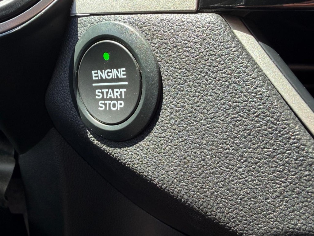 Ford Escape Vehicle Full-screen Gallery Image 32