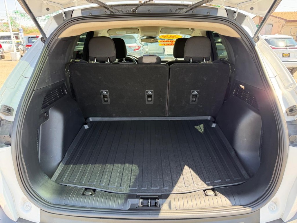 Ford Escape Vehicle Full-screen Gallery Image 41