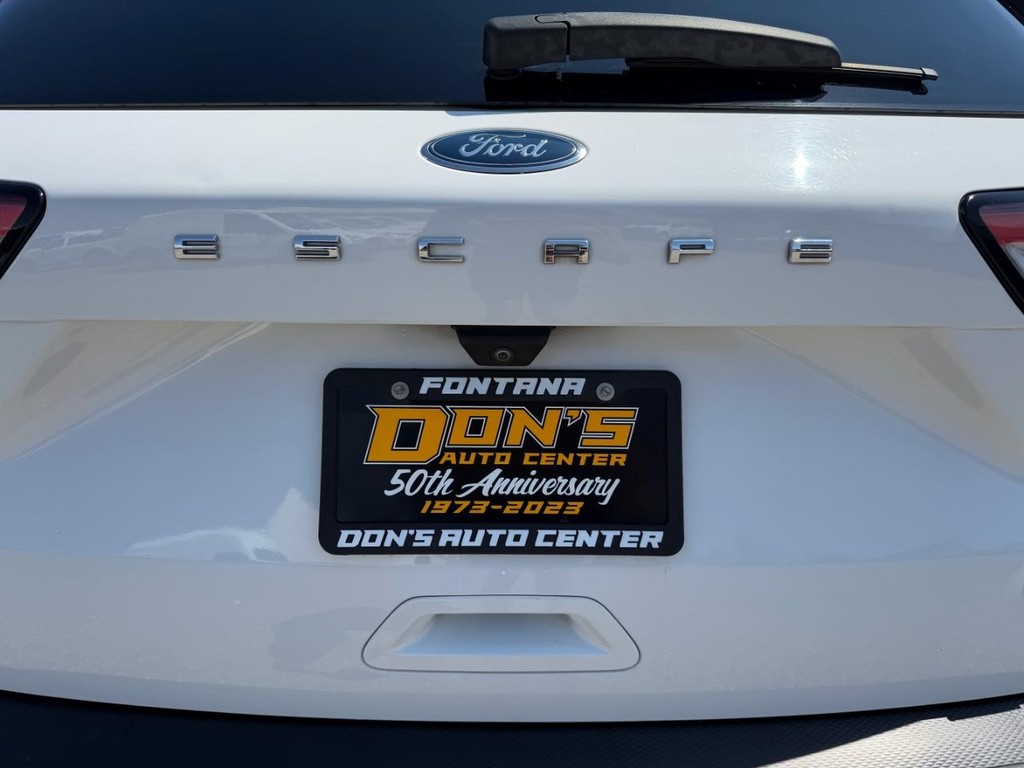 Ford Escape Vehicle Full-screen Gallery Image 42