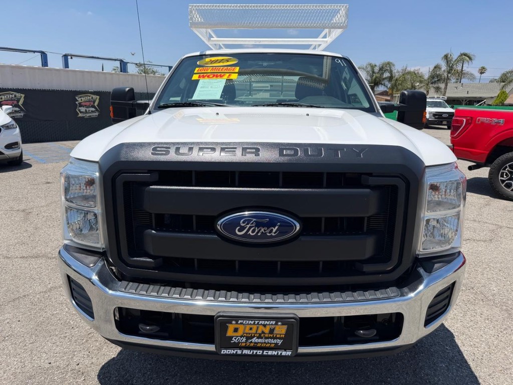 Ford F-250 Vehicle Full-screen Gallery Image 14
