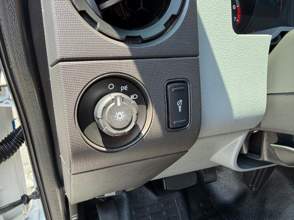 Ford F-250 Vehicle Full-screen Gallery Image 42