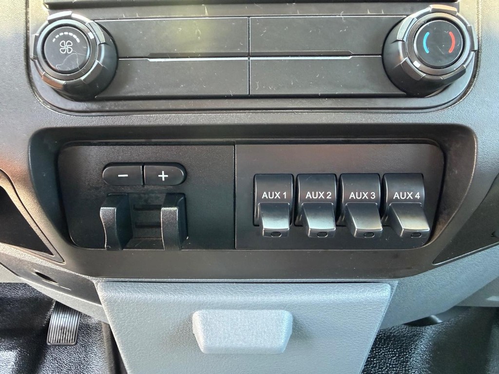 Ford F-250 Vehicle Full-screen Gallery Image 43