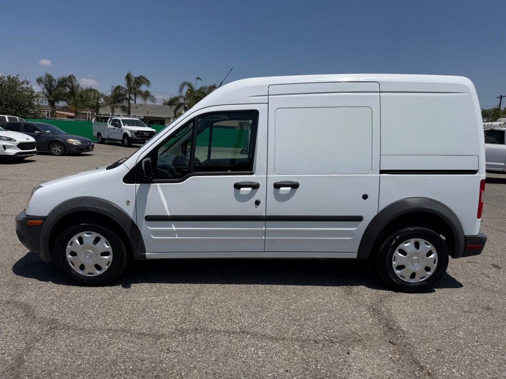 Ford Transit Connect Vehicle Full-screen Gallery Image 12
