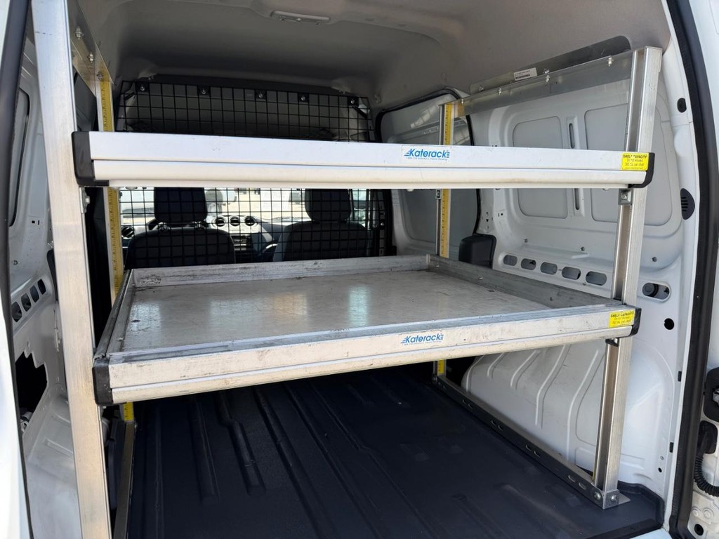 Ford Transit Connect Vehicle Full-screen Gallery Image 18