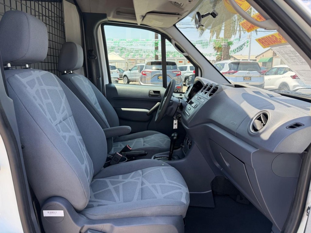 Ford Transit Connect Vehicle Full-screen Gallery Image 35