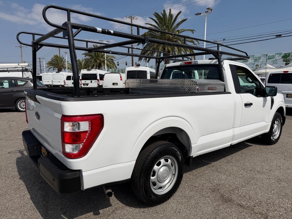 Ford F-150 Vehicle Full-screen Gallery Image 06