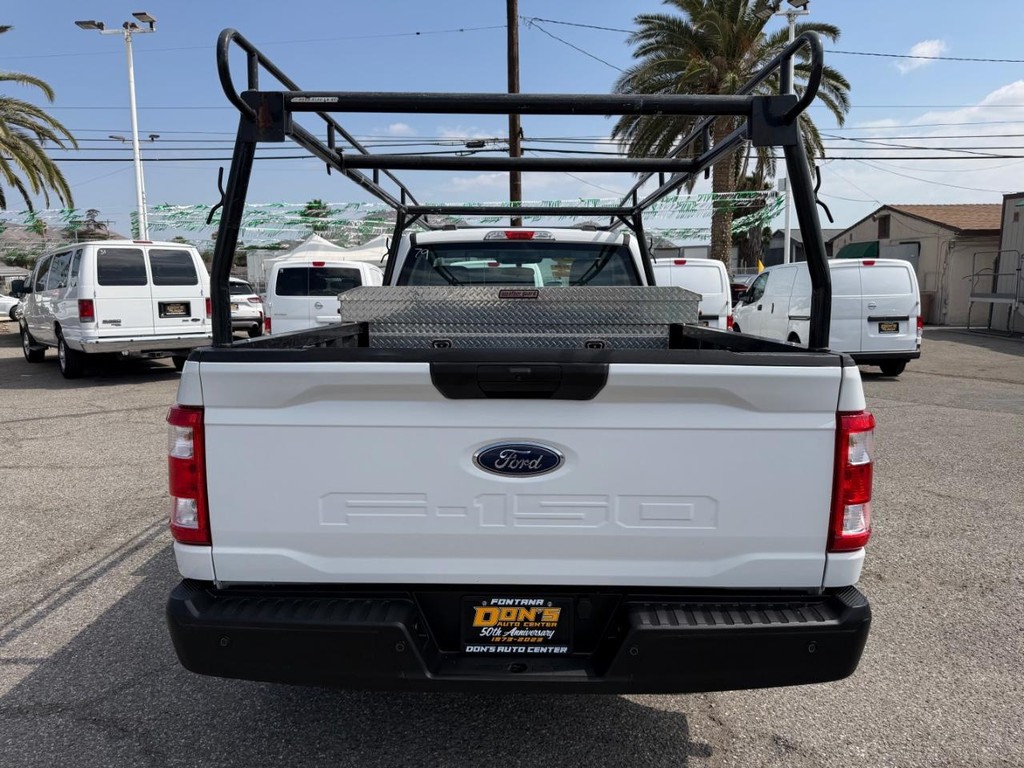 Ford F-150 Vehicle Full-screen Gallery Image 08