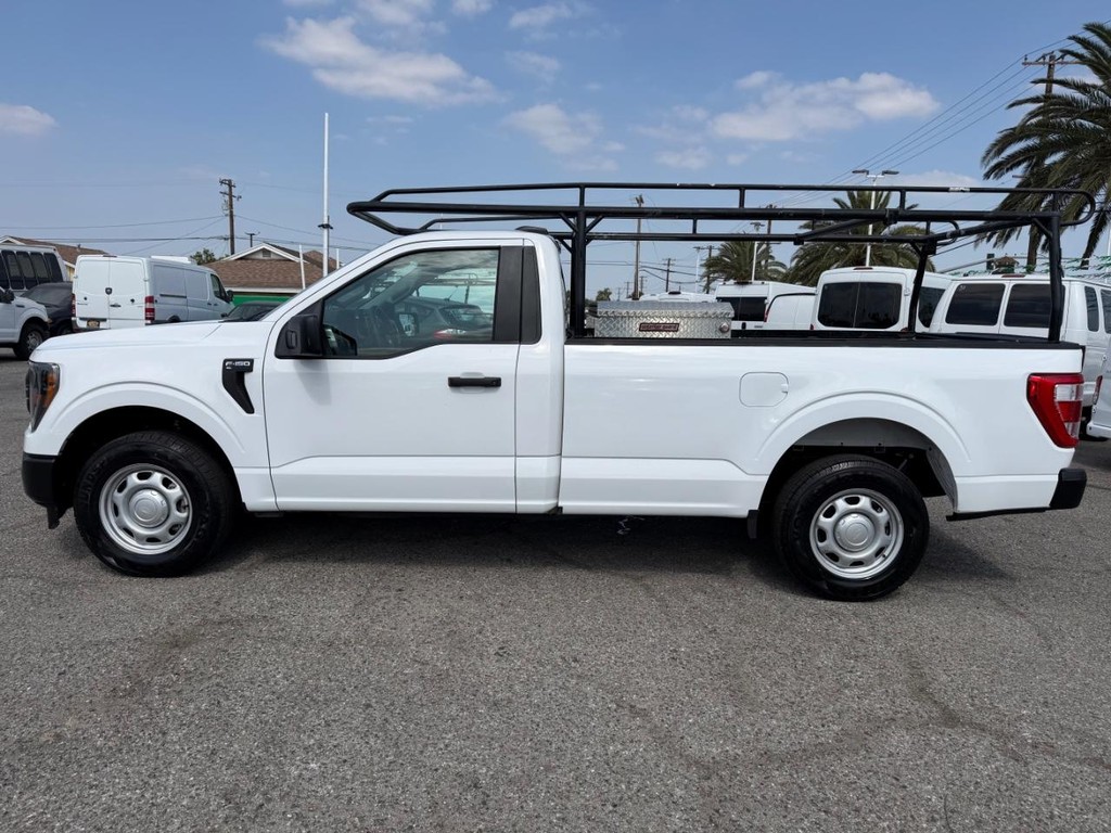Ford F-150 Vehicle Full-screen Gallery Image 11