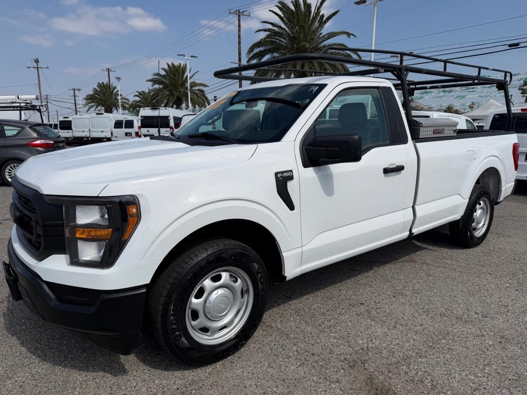 Ford F-150 Vehicle Full-screen Gallery Image 12
