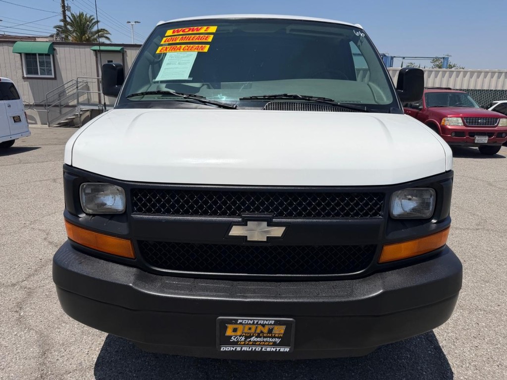 Chevrolet Express 3500 Vehicle Full-screen Gallery Image 14