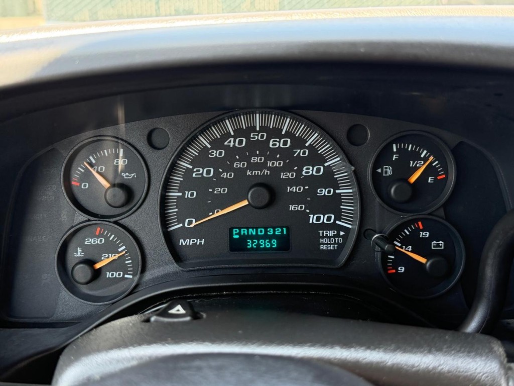Chevrolet Express 3500 Vehicle Full-screen Gallery Image 27