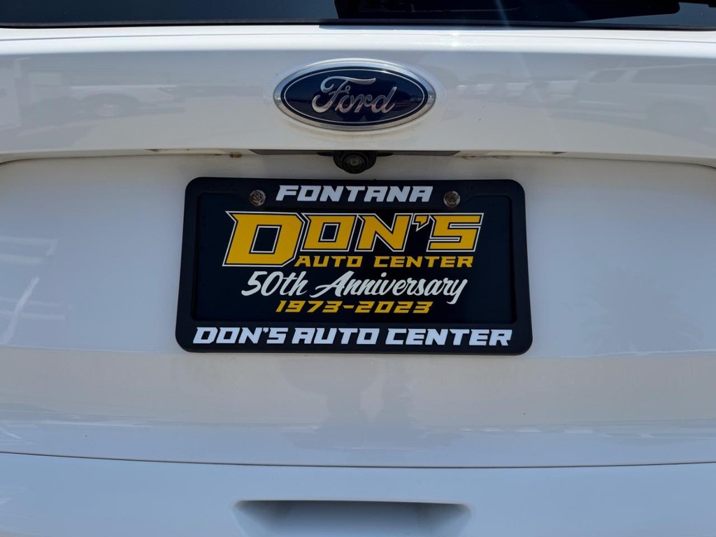 Ford Escape Vehicle Full-screen Gallery Image 40