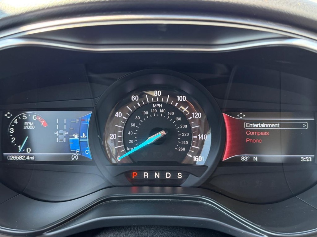 Ford Fusion Vehicle Full-screen Gallery Image 30