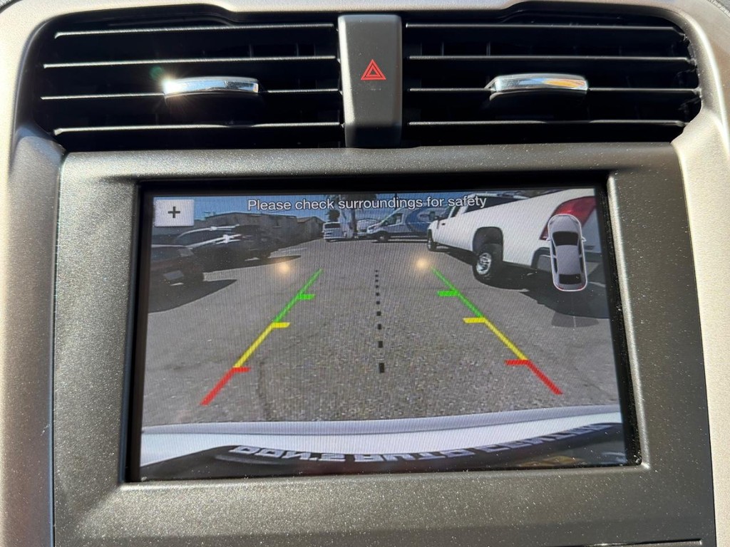 Ford Fusion Vehicle Full-screen Gallery Image 44