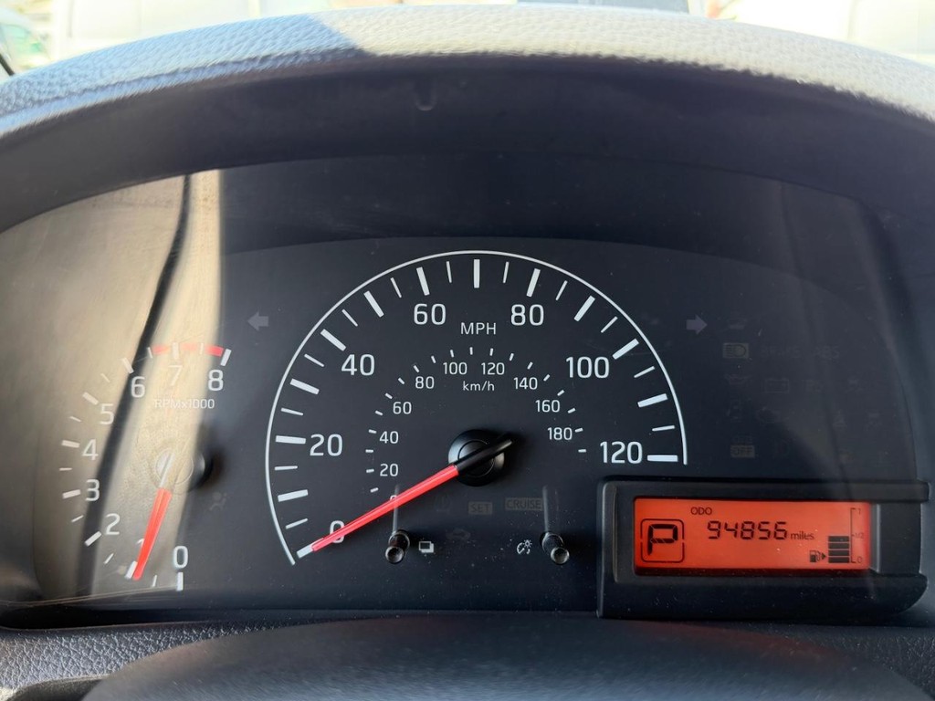 Nissan NV200 Vehicle Full-screen Gallery Image 35