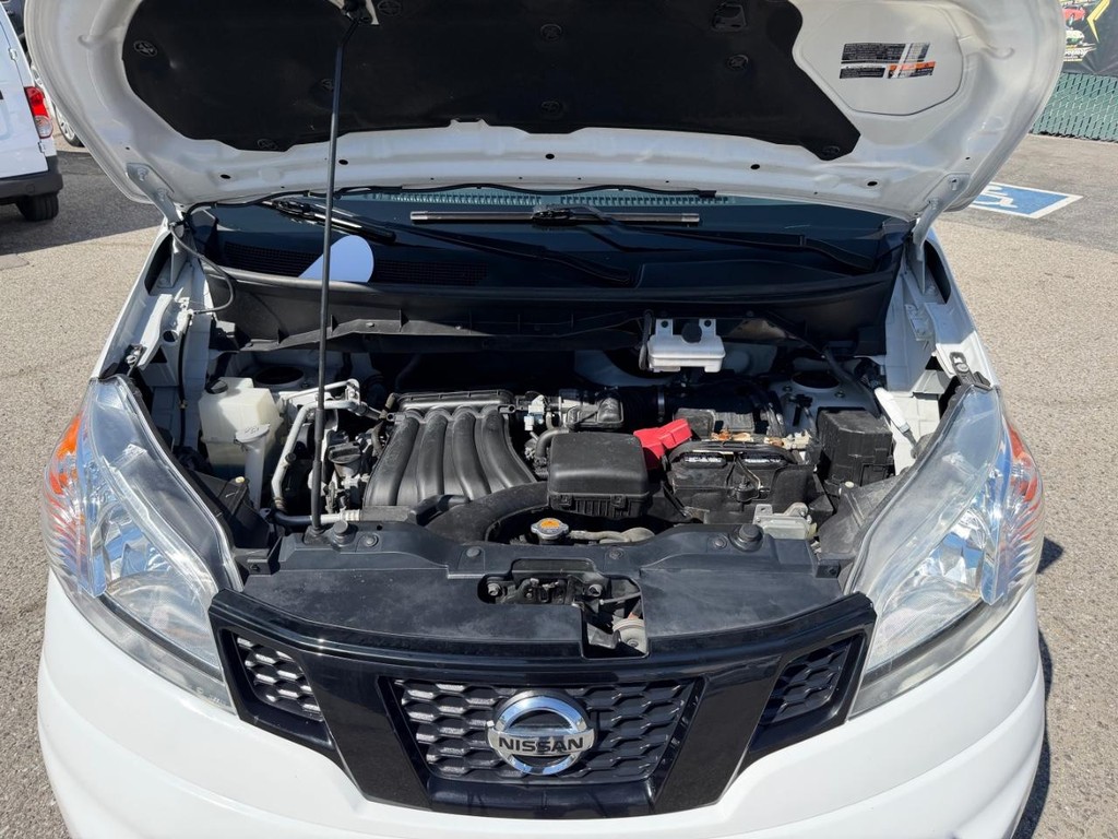 Nissan NV200 Vehicle Full-screen Gallery Image 38