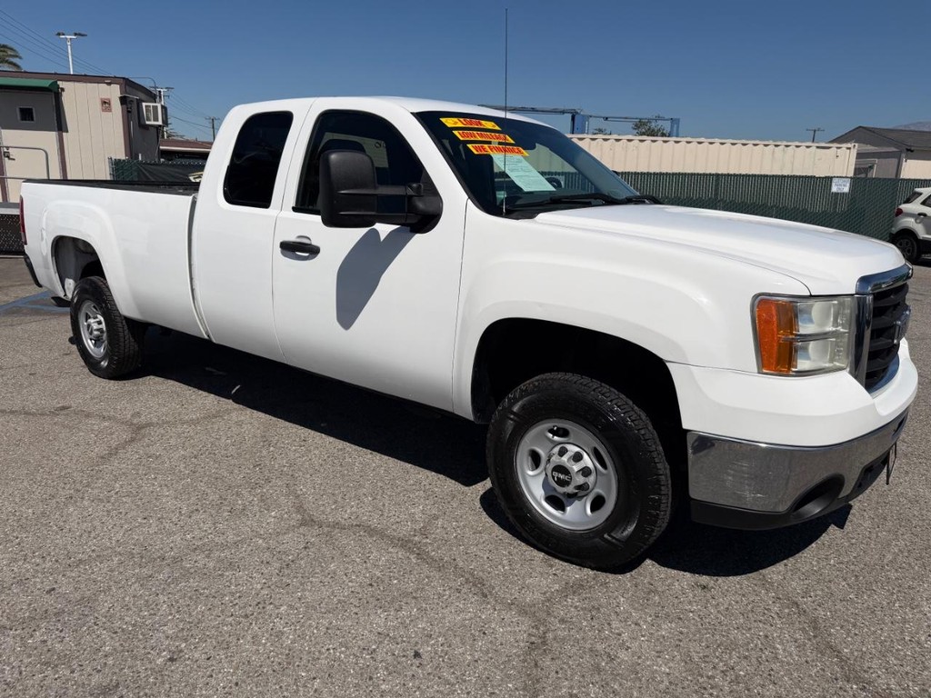GMC Sierra 2500HD Vehicle Full-screen Gallery Image 03